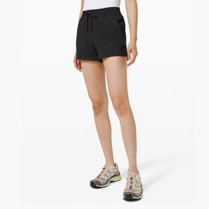 Lululemon spring break away short 3"